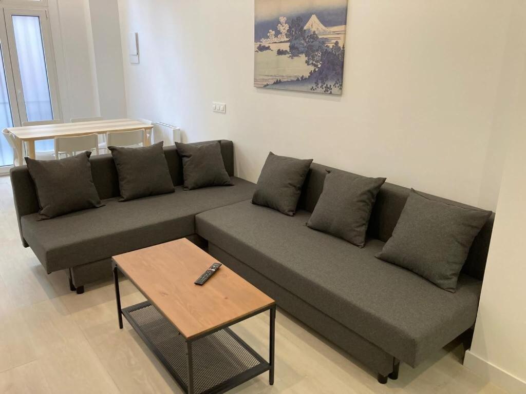 Matadero Apartments 1 มาดริด ภายนอก รูปภาพ